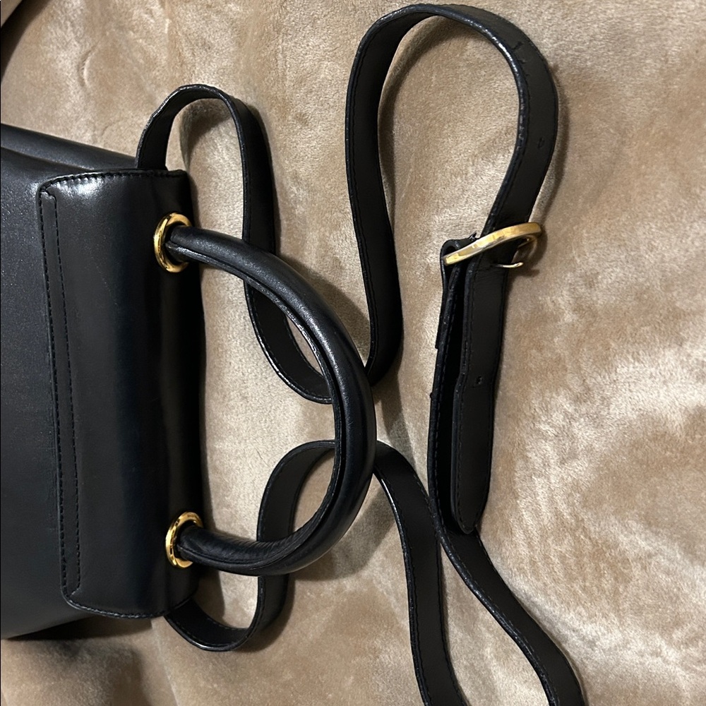 Salvatore Ferragamo High Heel Black Leather Two Way Crossbody Handbag- Gorgeous! - Picture 8 of 14
